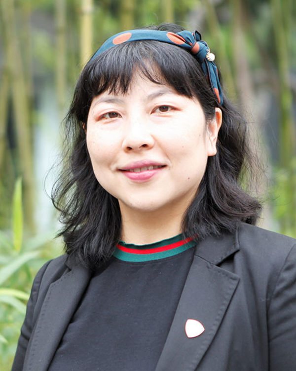 Vivian Zhou